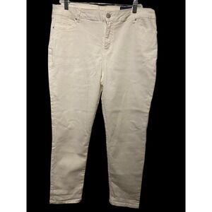 Resteber new size 16 white Roma 36 x 26 cropped capris stretch